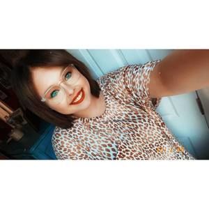 Meet your Posher, Macie